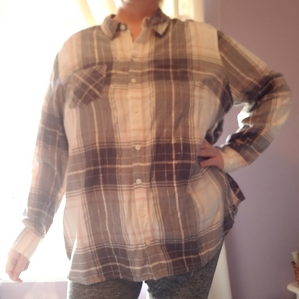 Women's flannel button-down